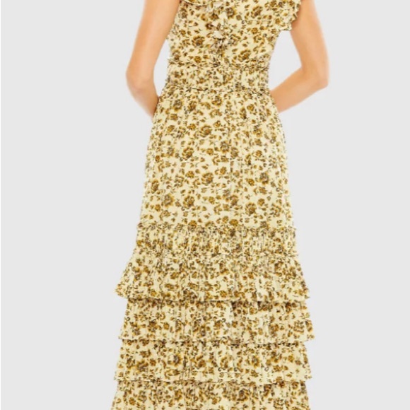 Mac Duggal Asymmetrical Ruffled High neck Floral Gown. Size 10. NWT. - Picture 3 of 6